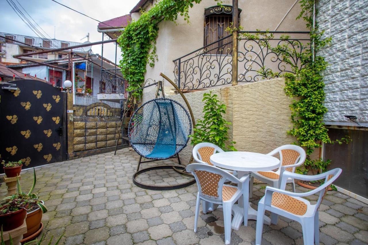 Hotel Vladi Kutaisi Exterior foto